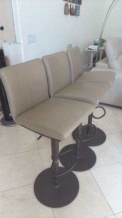 3  bar stools from Italstudio