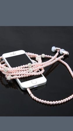 Very cute pink pearl headphones