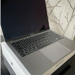 

Macbook Air 2020, 13 inch, i3 Processer, 8GB, Space Grey Bundle

