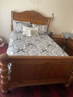 Queen Bed Set