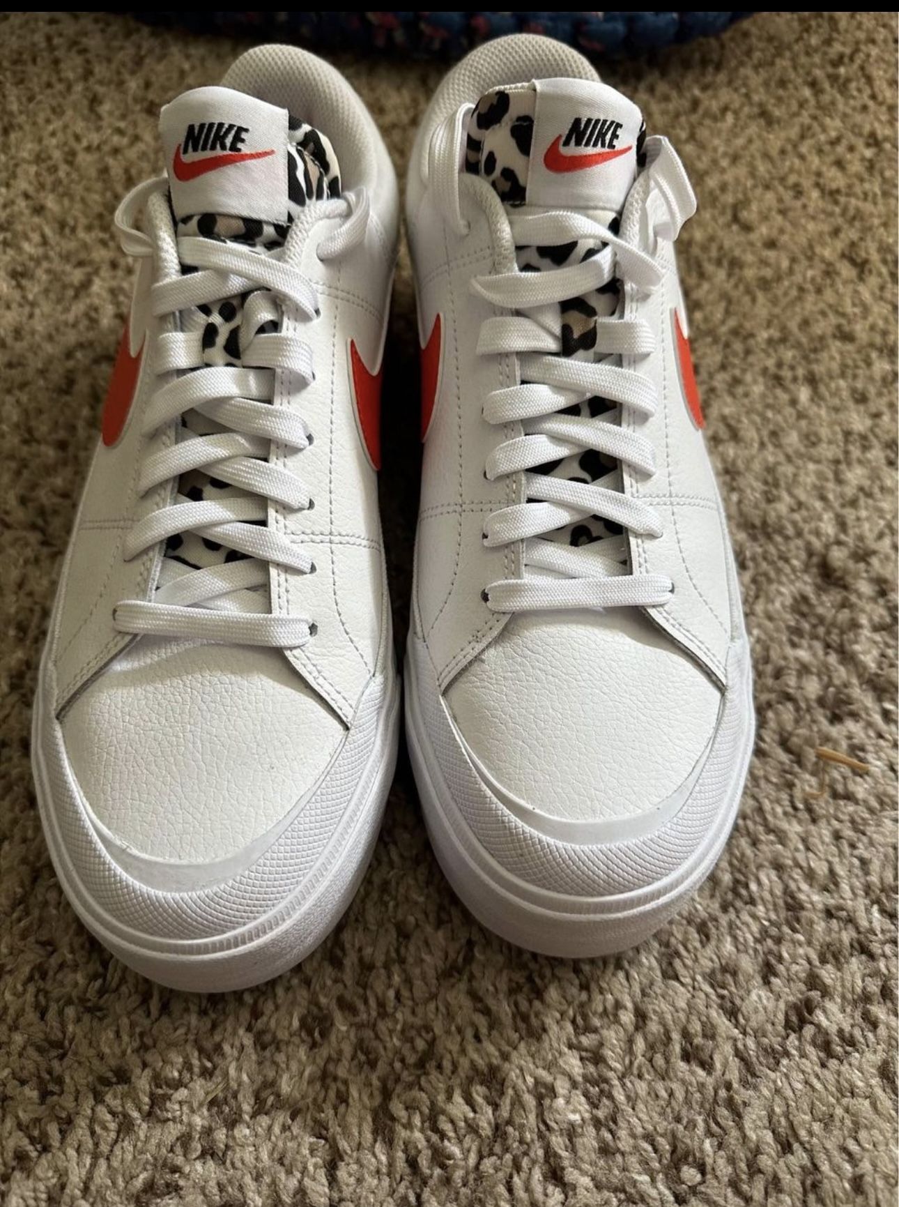 Women Nike court legacy shoes size 9.5