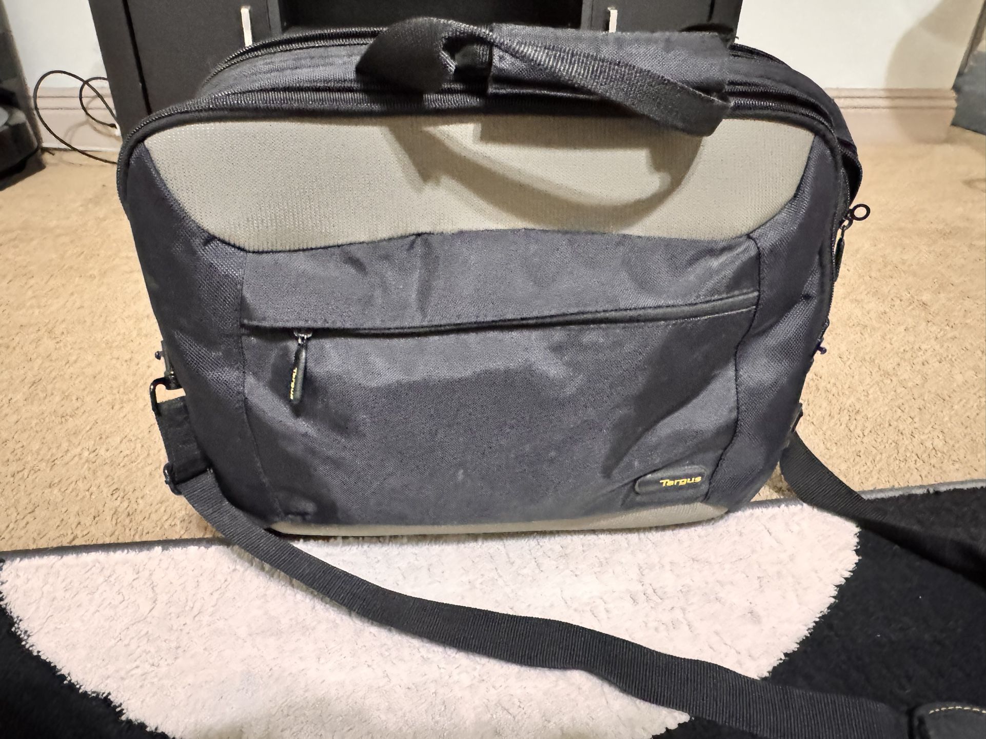 Targus Laptop Bag