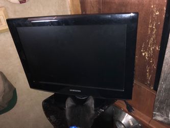 Samsung 20-24” flat screen tv-works great