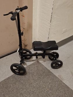 Steerable Folding All-Terrain Knee Walker / Scooter- Like New!