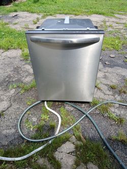 STAINLESS STEEL FRIGIDAIRE DISHWASHER
