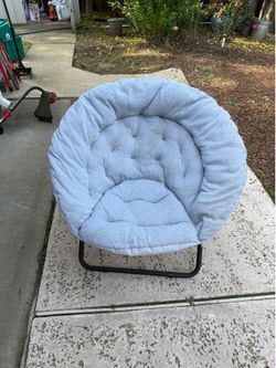 Urban Lounge oversized saucer chair