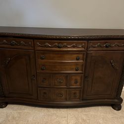 Buffet / Sideboard