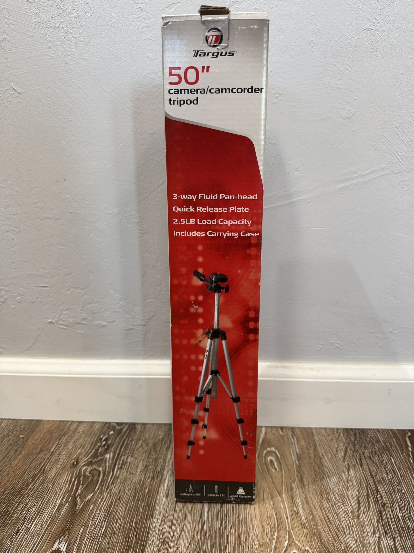 Targus 50” Camera Tripod New In Box