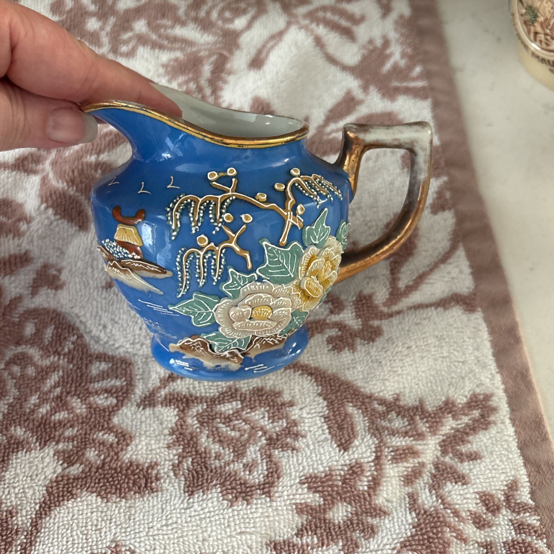Raised Creamer