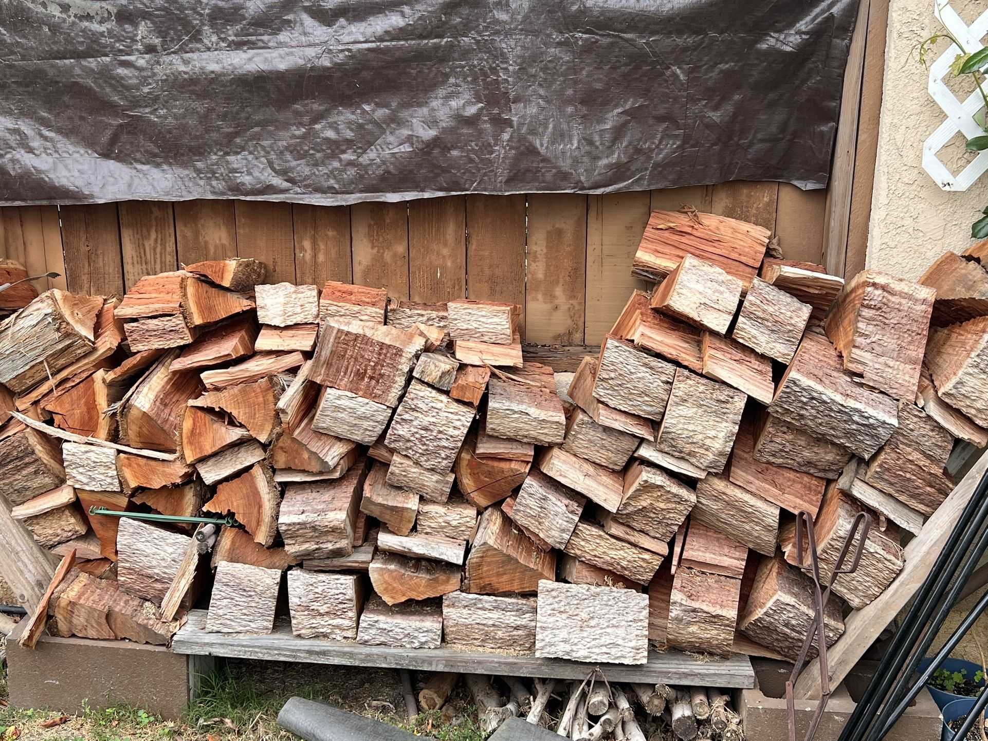 fire wood cut (bundle of 10 medium sized pieces)
