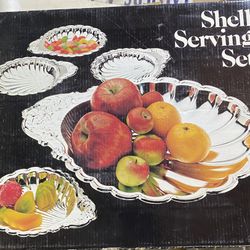 Shell Serving Set
