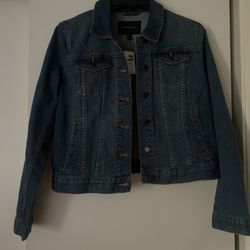 Bananas Republic Jean Jacket For Women.  Medium Jean Jacket 