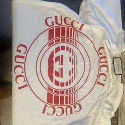 GUCCI Oversize T-Shirt Size XXS (Can Fit Up To A Normal Medium) Cream/Red