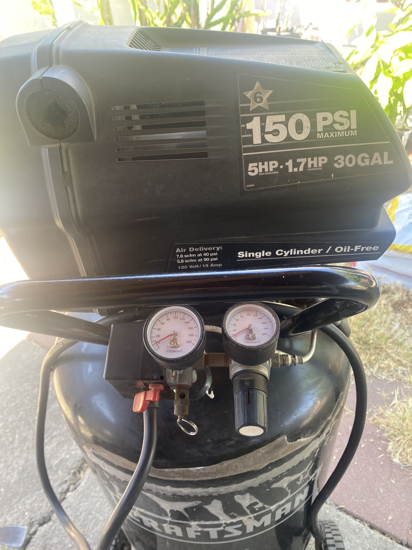 Air Compressor  30  Gallon 