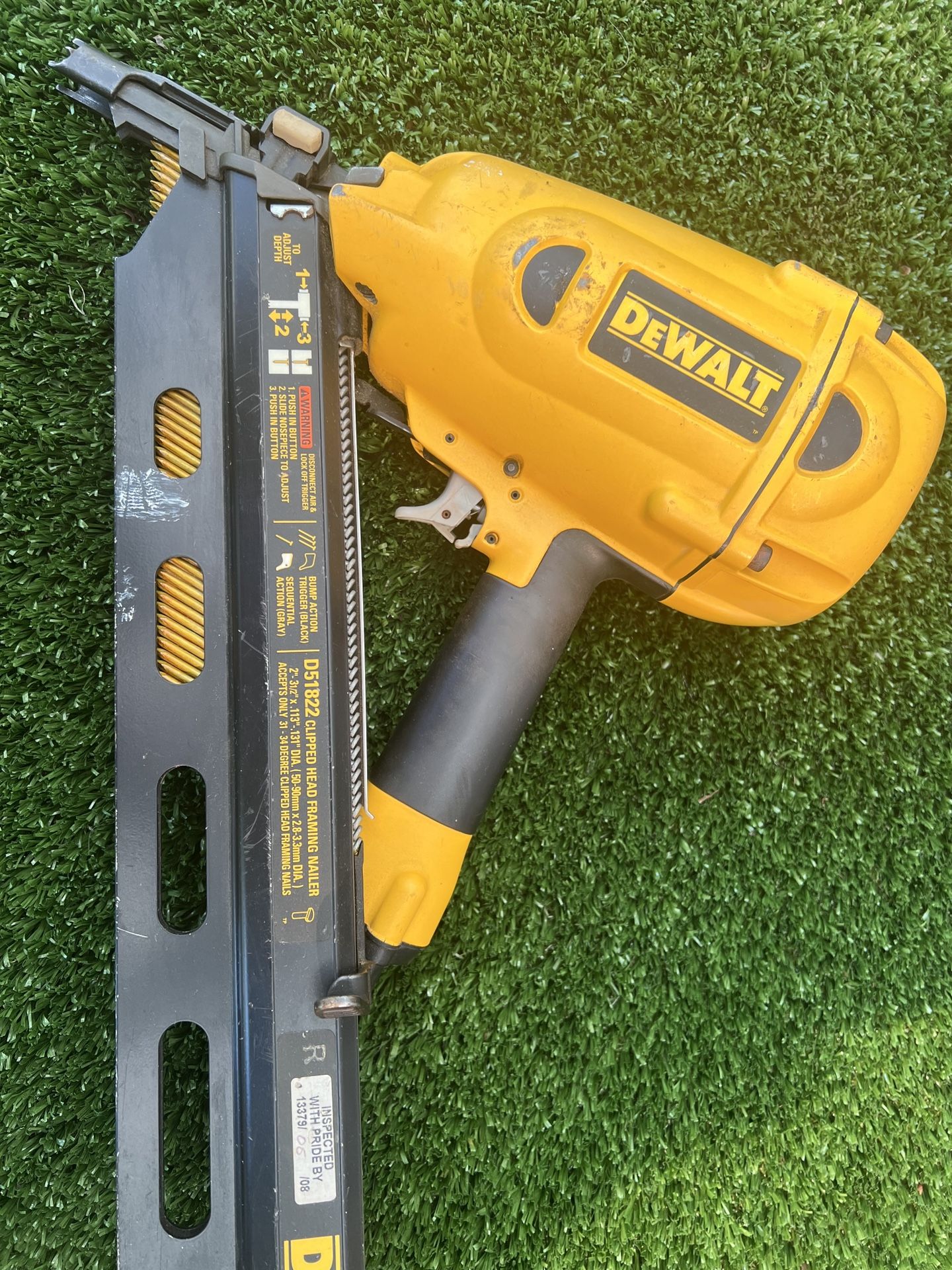 Framing Nail Gun - Dewalt D51822