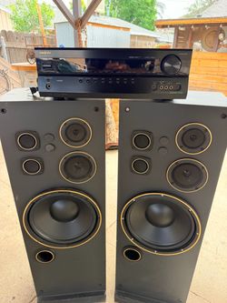 Onkyo receiver with speakers!