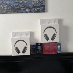 Cologne, AirPods, AirPod Maxs