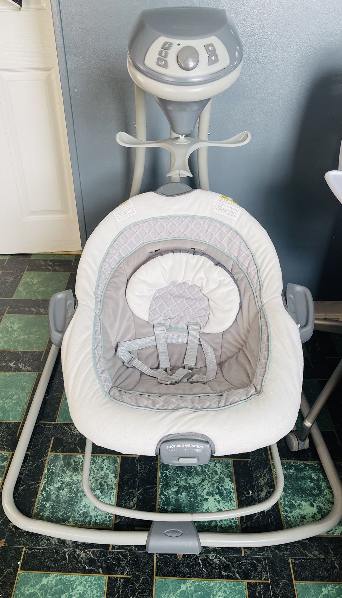Graco Swing And Bouncer