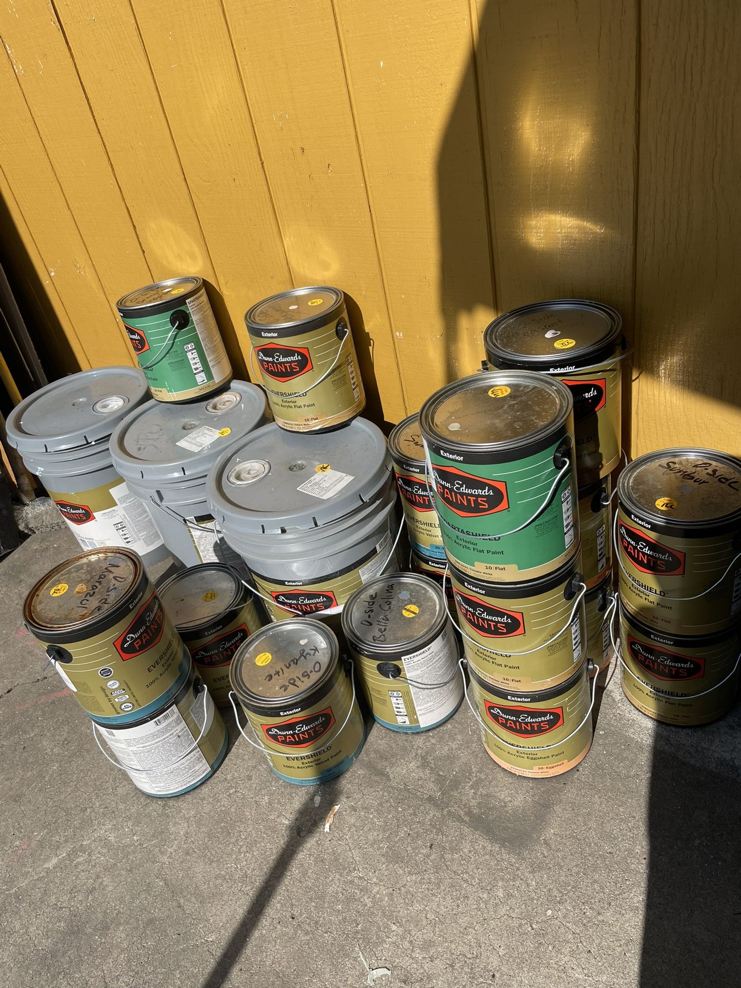 GOOD DUNN EDWARD PAINT  THE PRICE FOR 5 GALLONS $65 AND $25 For The Small Ones 