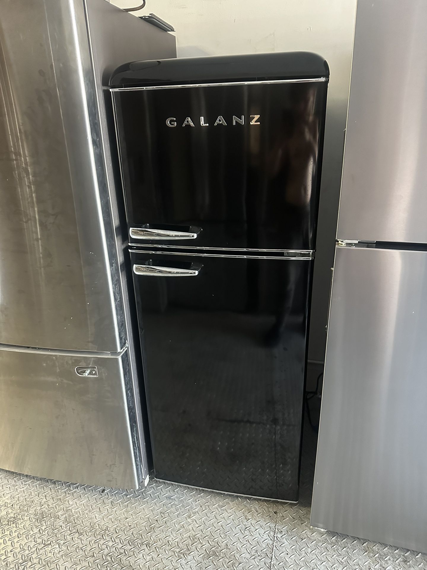 Nevera, Refrigerator Galanz, 24x25x62, Warranty 3 Months, Delivery Available 