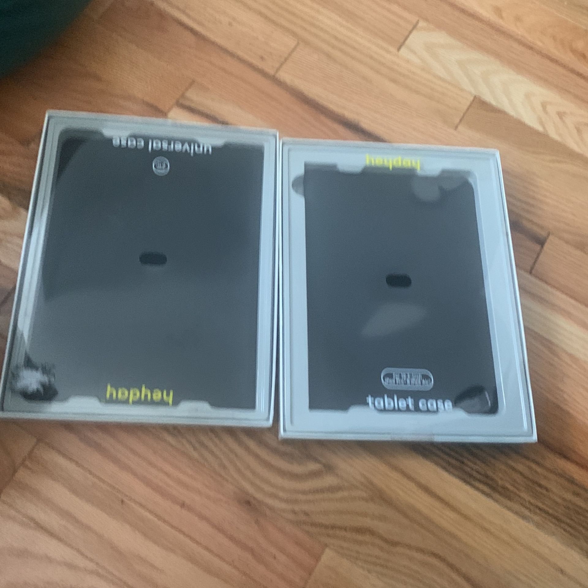 Buy 10.5 Ipad pro & ipad air tablet case and get a new universal case free