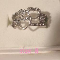 New Hearts Ring 