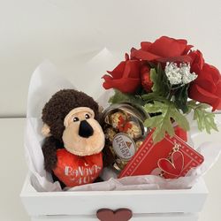 Valentines Day Basket (wooden)