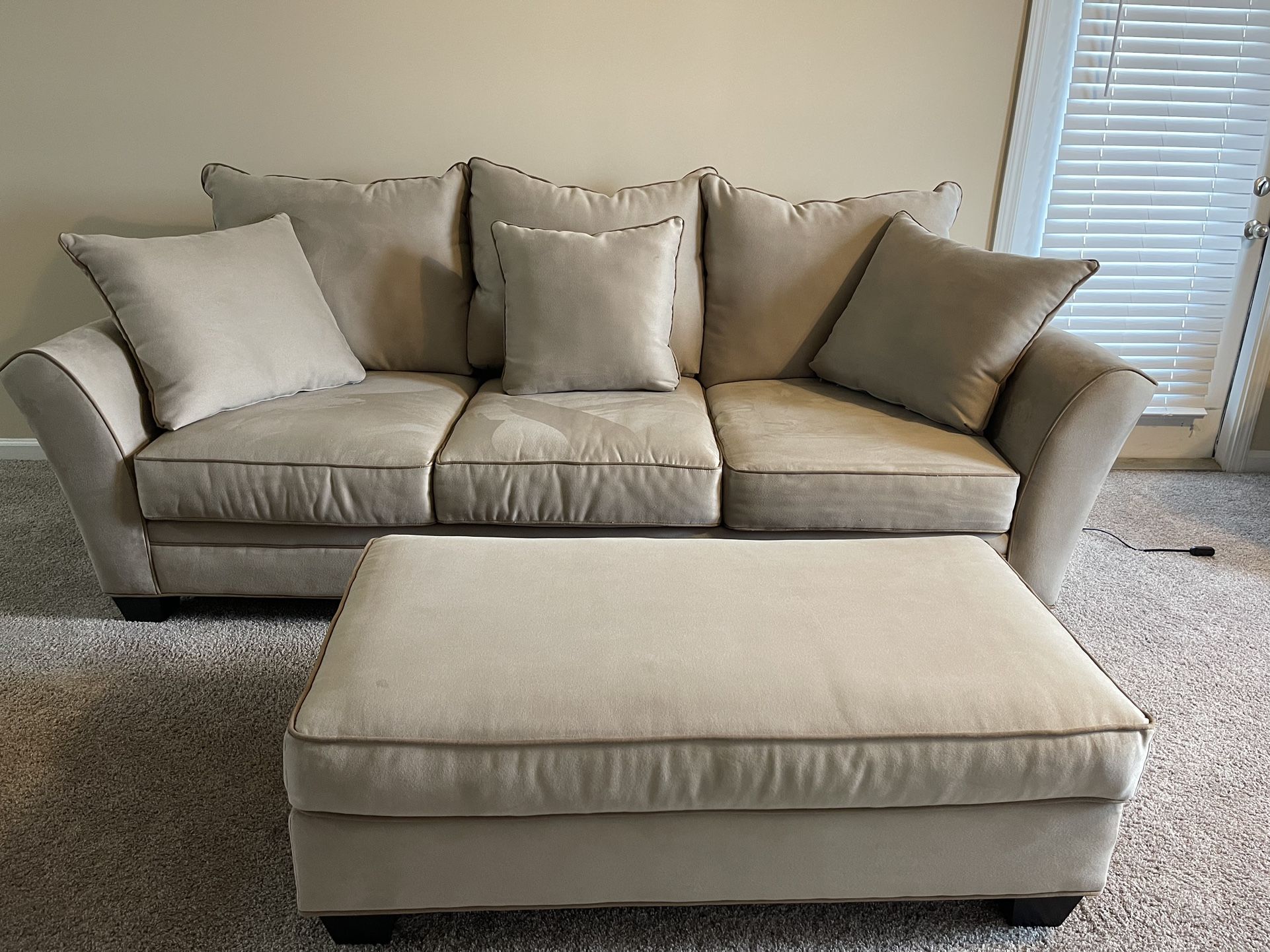 Raymour And Flanagan Briarwood Collection