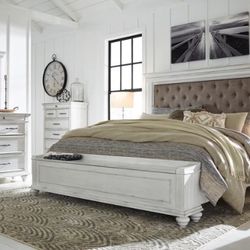 Kanwyn Whitewash Upholstered Storage Bedroom Set