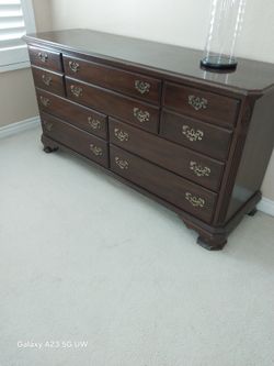 Dresser