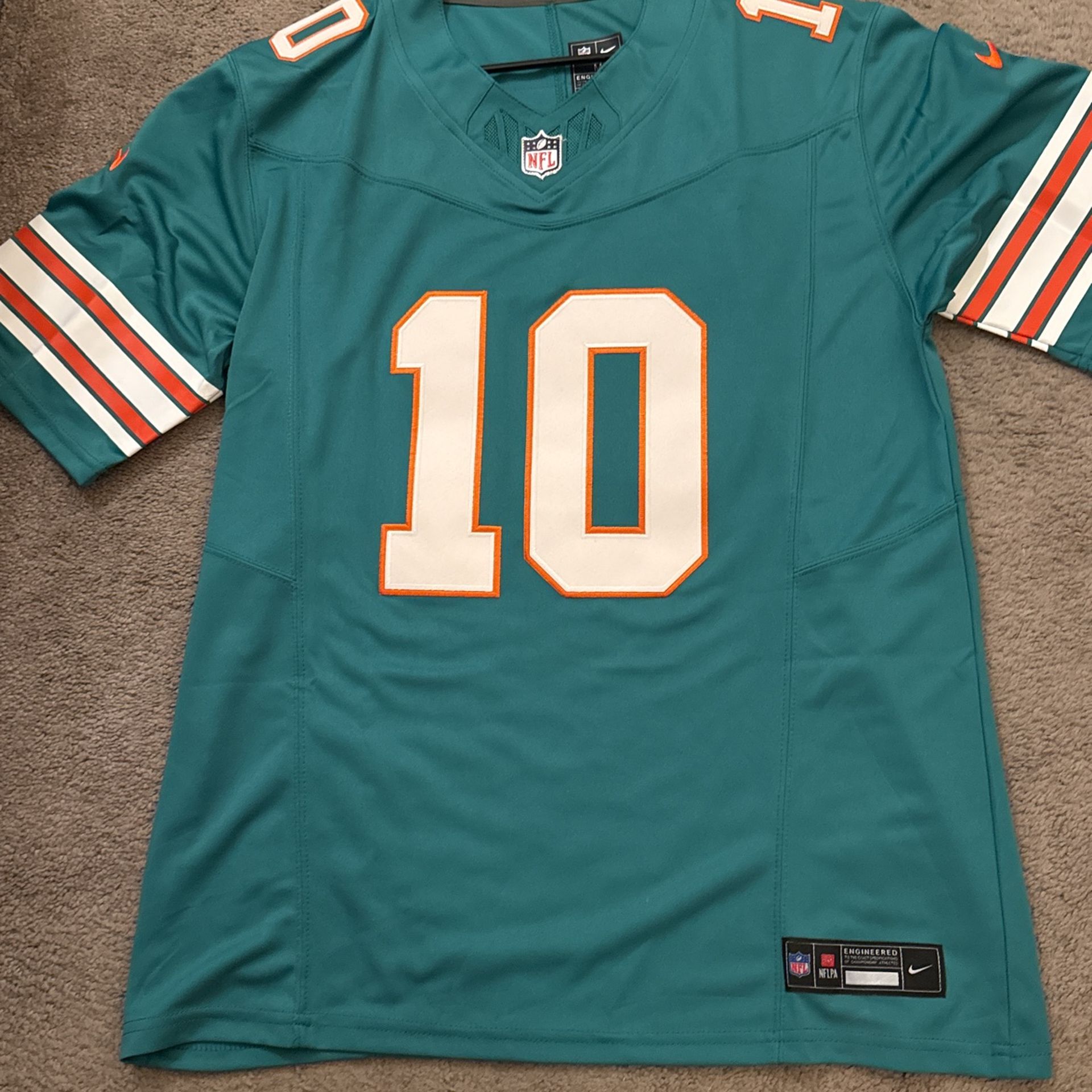 !!! Brand New Miami Dolphins Authentic Tyreek Hill F.U.S.E Jersey !!! Size Large