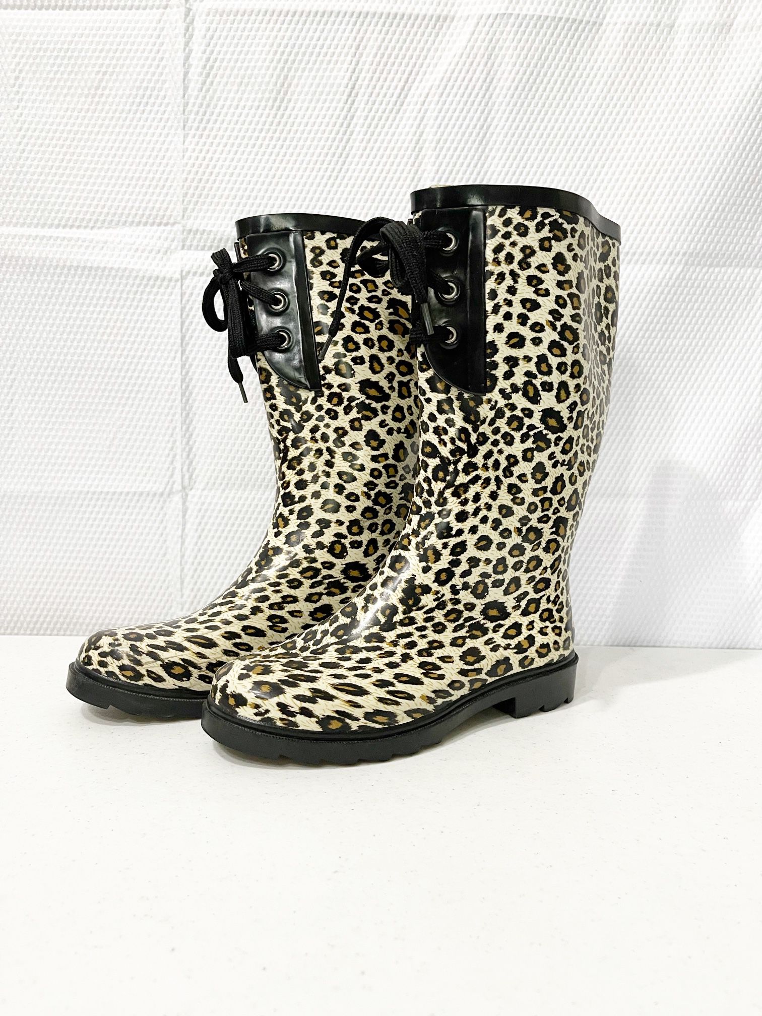 Women Size 6 Unbranded Leopard Print Top Lace Rain Boots