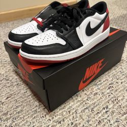 Jordan 1 Low Blacktoe