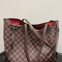 AUTHENTIC LOUIS Vuitton Bag