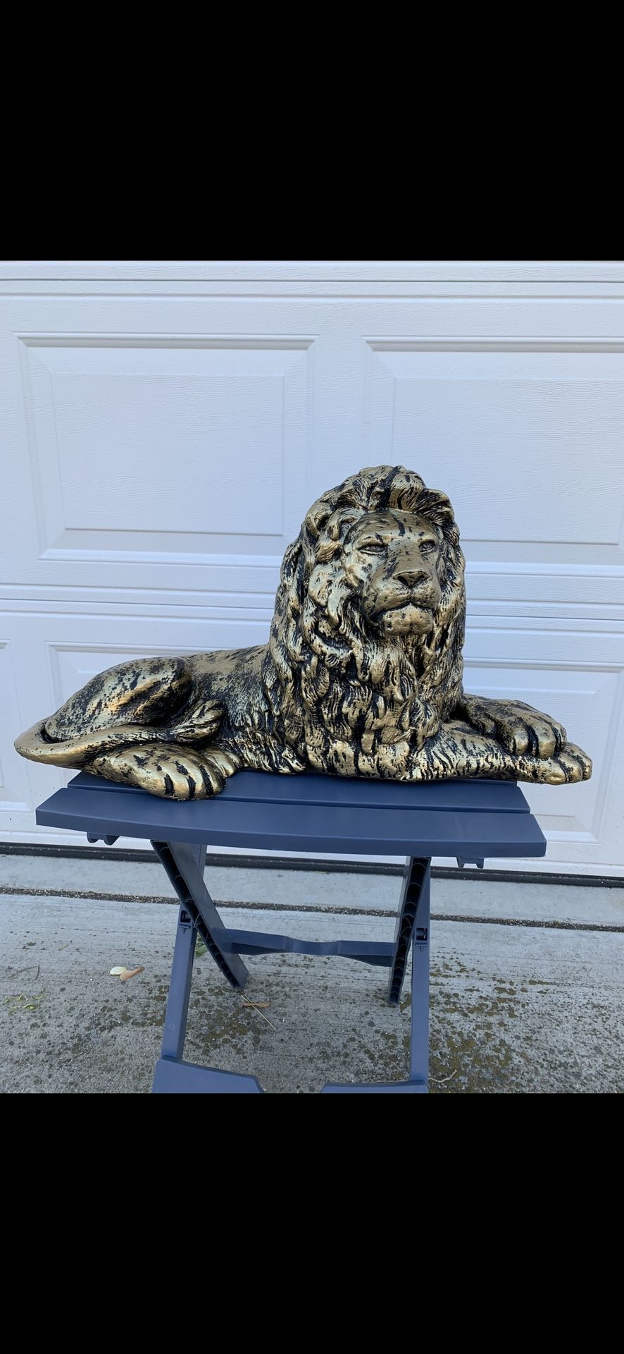 Golden Lion Statue