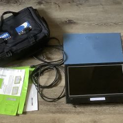 Insignia Monitor 18in with Bag