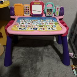 VTech Touch and Learn Activity Desk Deluxe