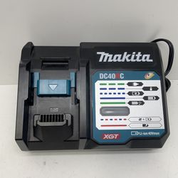 Makita 40v Charger 197143/12