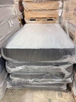 New full mattress memory foam $175 ✨