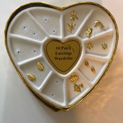 6 Pair Of Girls Earrings Gold Tone