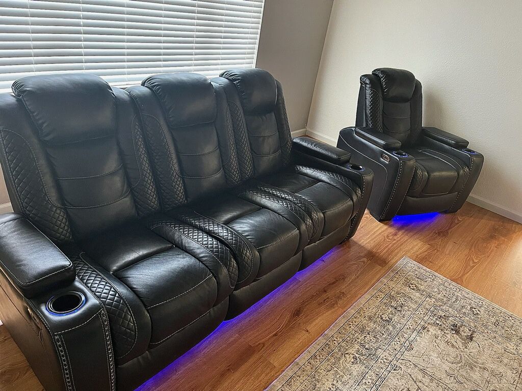 Theater Seating Black Couches 
