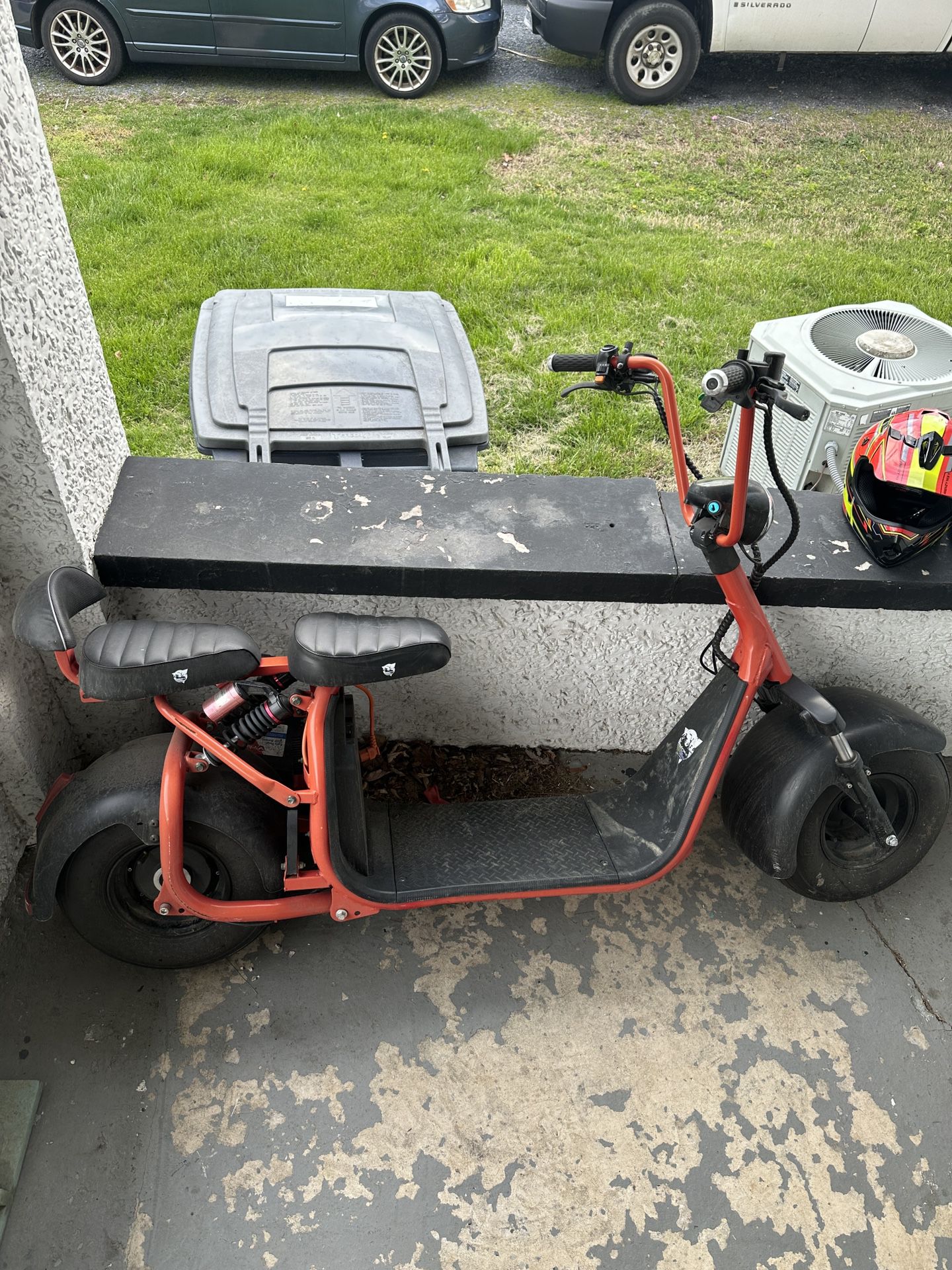 2000 Watt Electric Scooter (price negotiable)