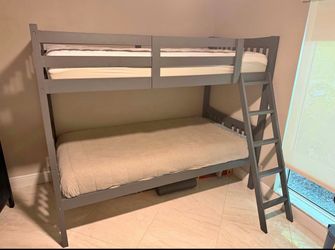Bunk bed