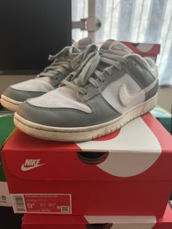 Used Dunks Mica Green Size 9.5