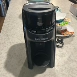 Barely used Baby Bottle Milk Maker 