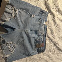 Levi Jean Shorts 