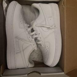 Air Forces 1 Size 3y  