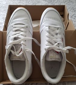 Ladies white Reebok Tennis