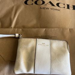 Coach Authentic 