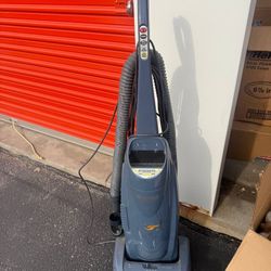 Kenmore Upright Vacuum Cleaner – Works Great